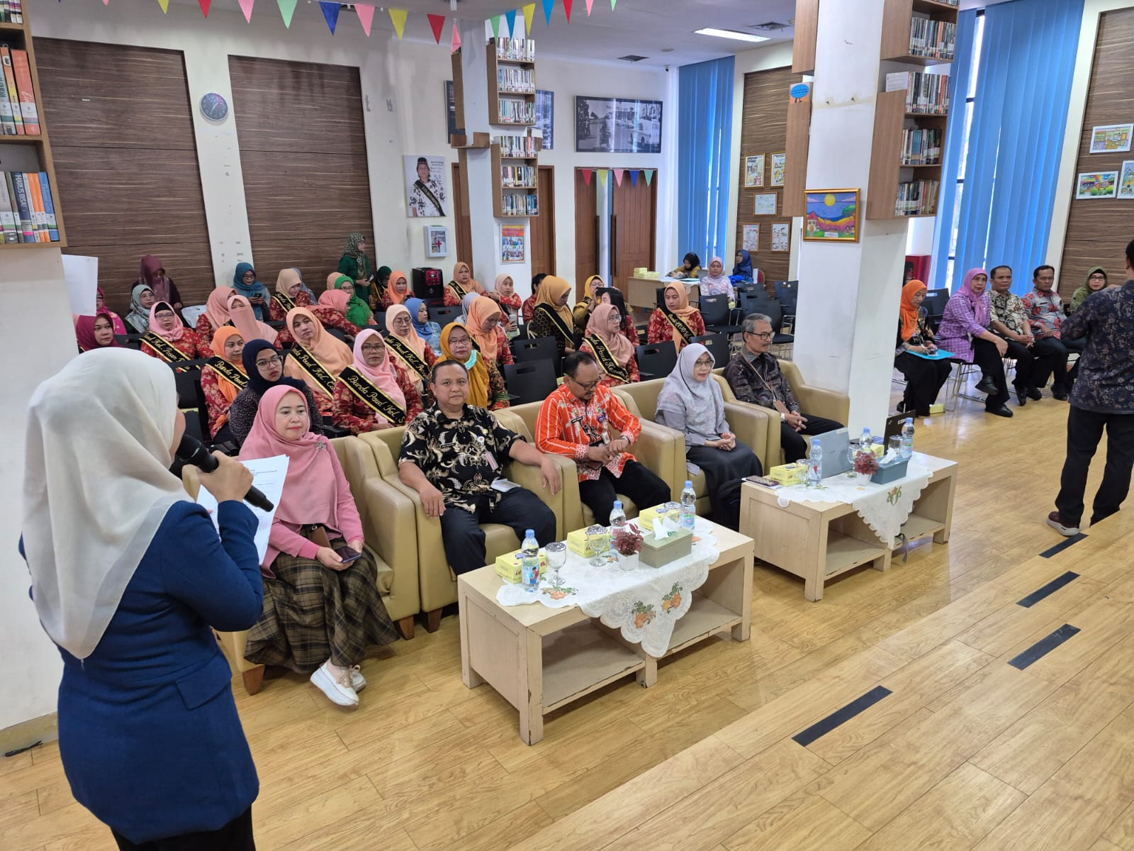 Roadshow Workshop Membaca Dan Literasi Perpustakaan Di RPTRA Sahara